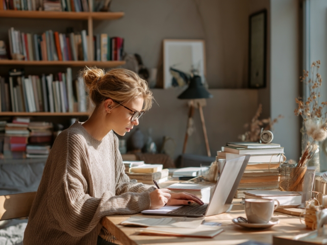 [EduNote] Наталия Оревкова ― Как психологу писать _0.jpg